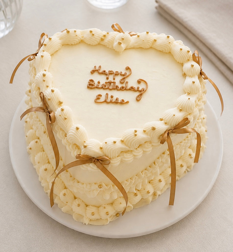 Vintage Sweetheart Cake- classic vintage heart