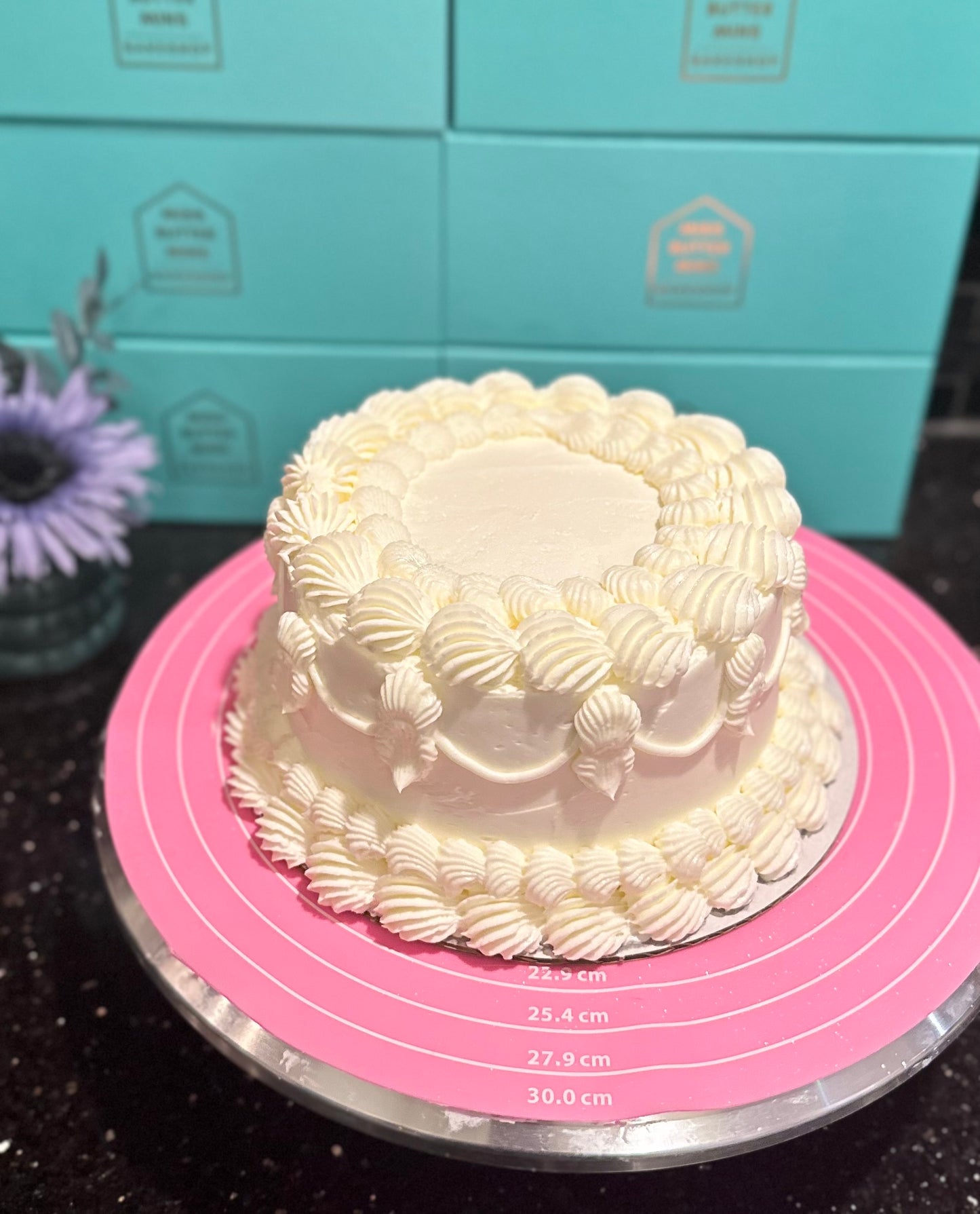 Vintage Round "Daphne" Cake