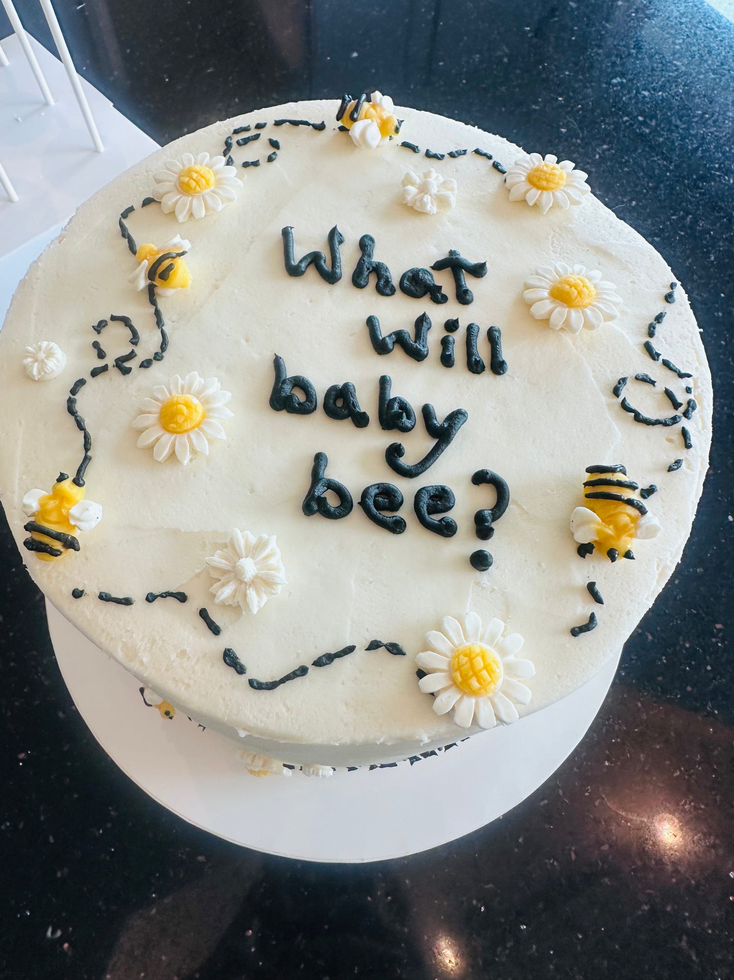 "What will baby bee?" Cake