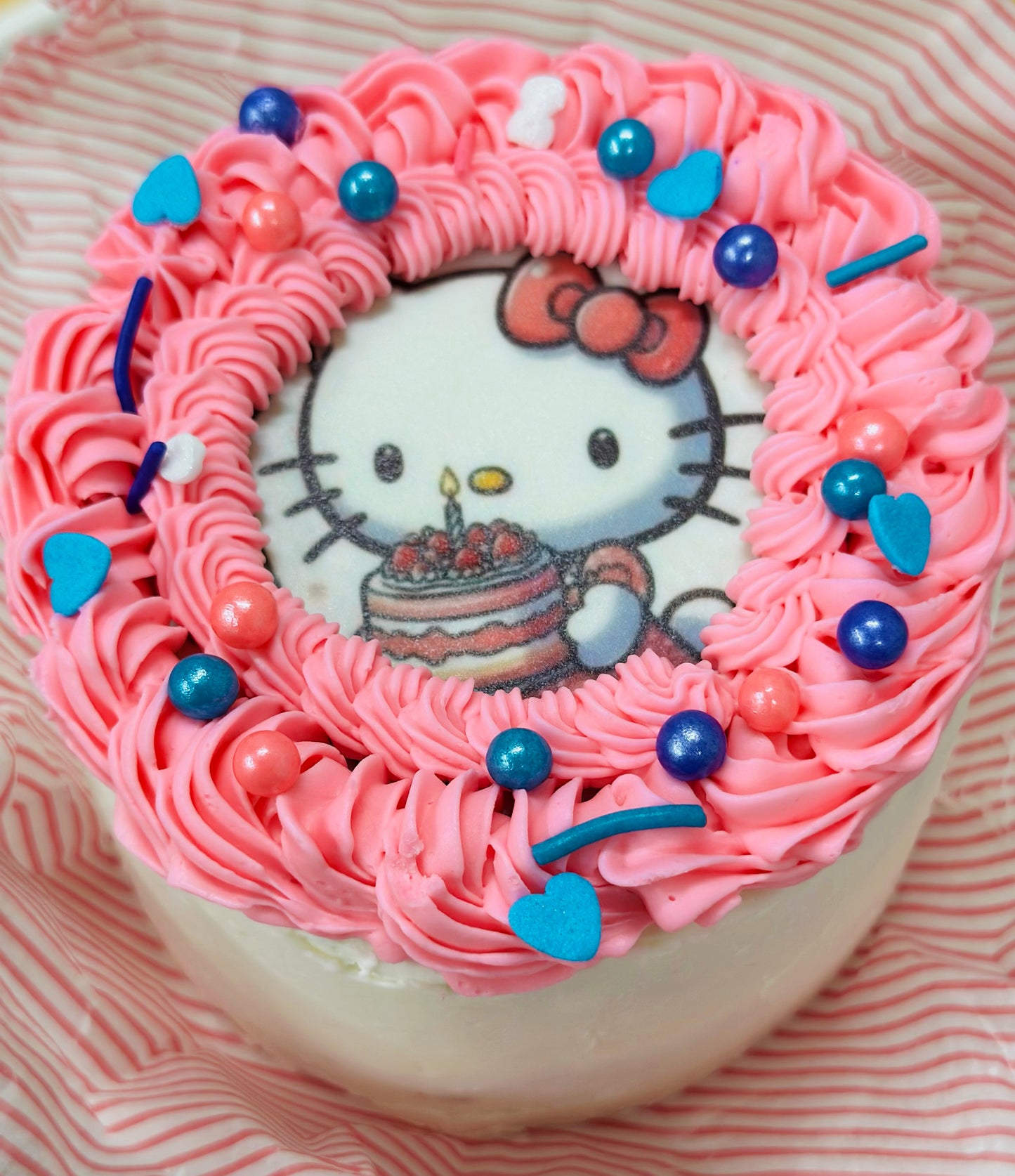 Hello Kitty Mini Cake
