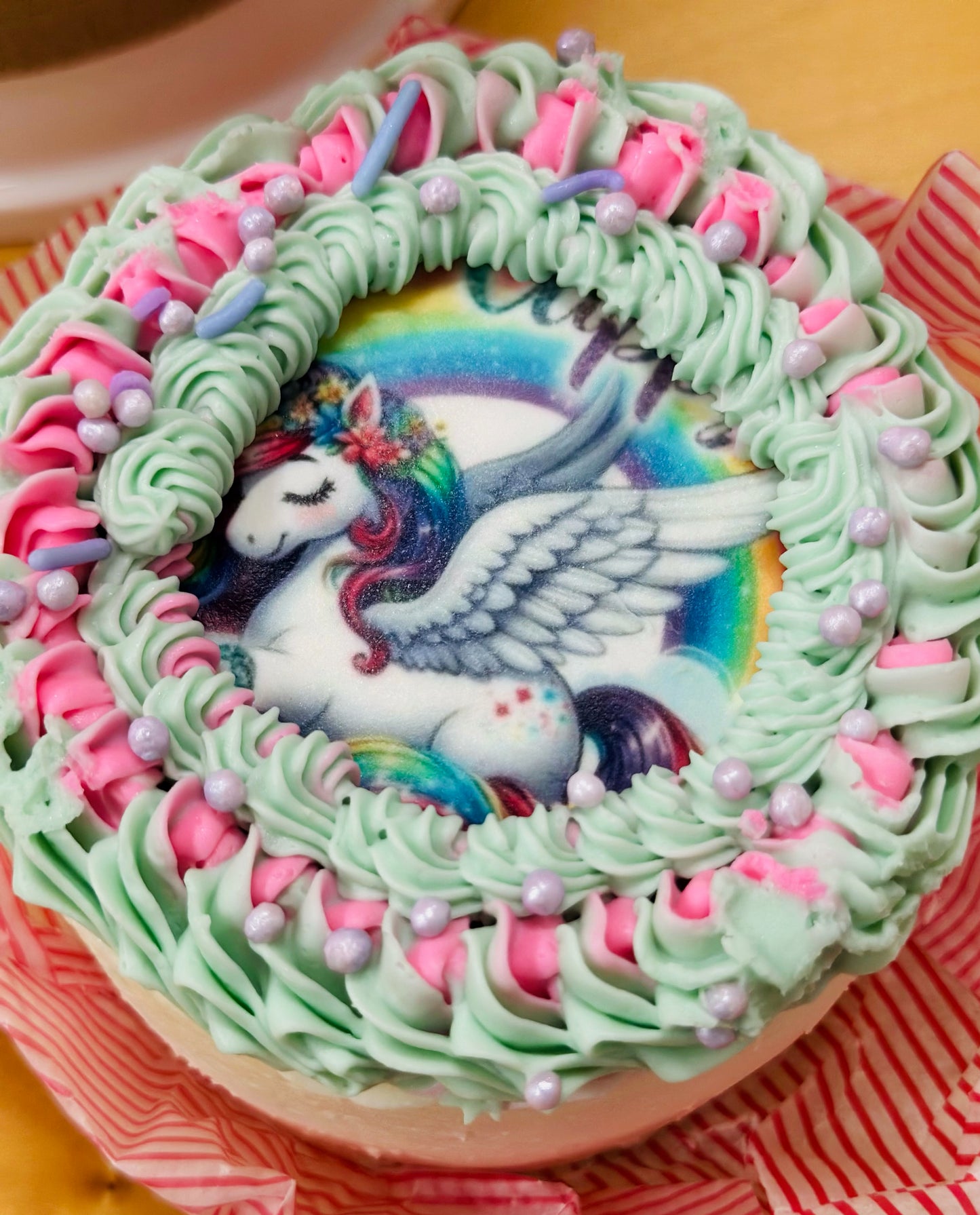 Mini Round Pegasus Cake