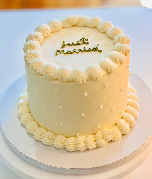 Classic Vanilla Sponge tiny pearls elegant cake