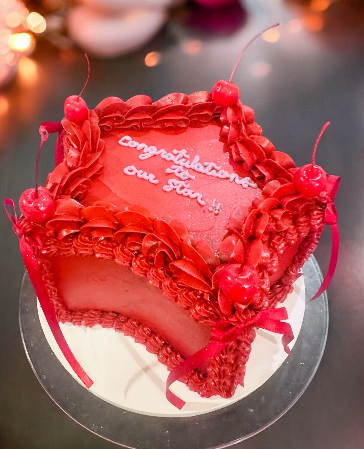 Vintage Scarlett Star Cake- classic vintage heart
